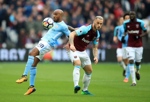 的自信相辅 的自信相辅